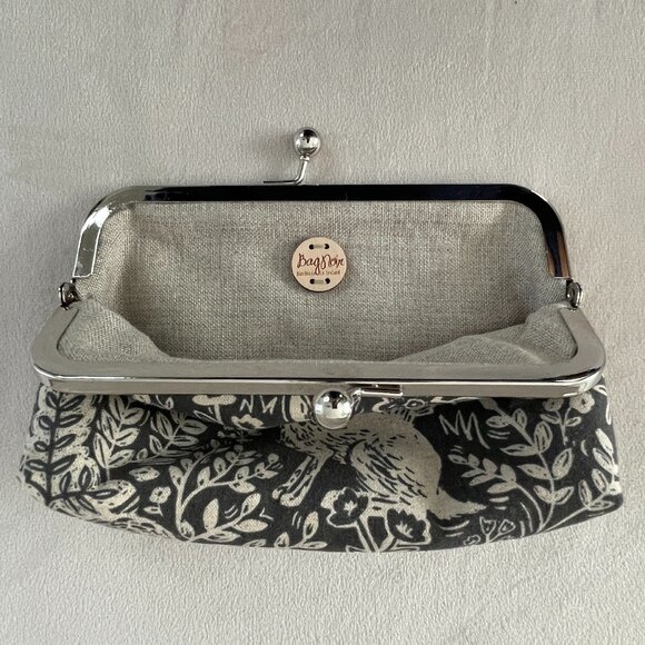 NWOT! Mini Frame Bag Handmade by Bag Noir in a Grey & Ivory Rabbit Print Linen - Picture 9 of 9